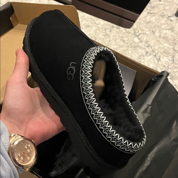 Men’s size 8 UGG Black Tasman II
NWT - Picture 4 of 7